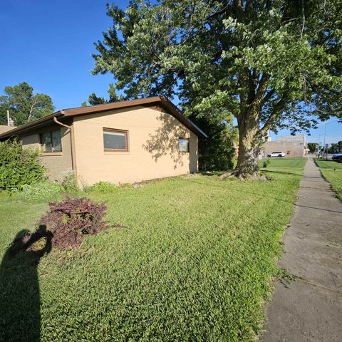 215 N Main St, Canton, KS 67428