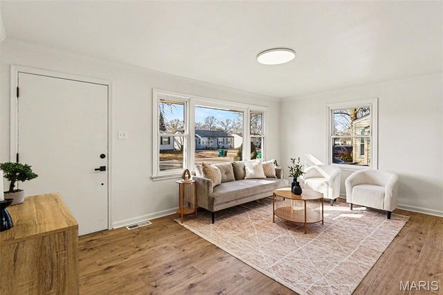 1443 Attica Drive, St Louis, MO 63137