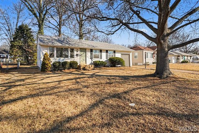 1443 Attica Drive, St Louis, MO 63137