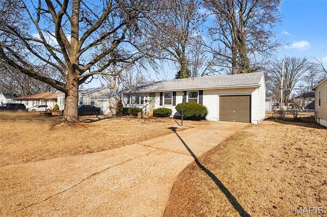 1443 Attica Drive, St Louis, MO 63137