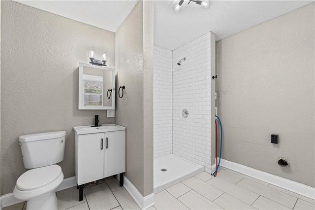822 S Hardy Avenue, Independence, MO 64053