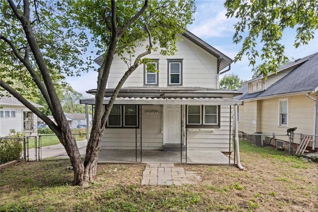 822 S Hardy Avenue, Independence, MO 64053