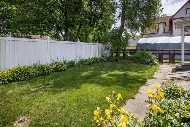 309 S Madison Street, Stoughton, WI 53589