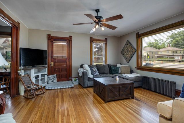 309 S Madison Street, Stoughton, WI 53589