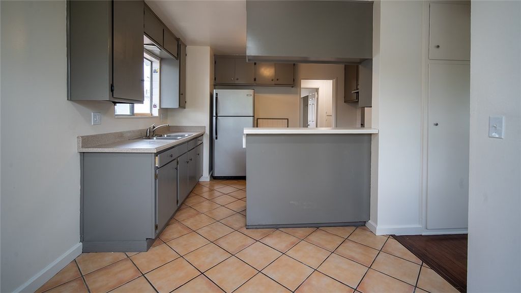 520 E Adele, Anaheim, CA 92805 — photo 3