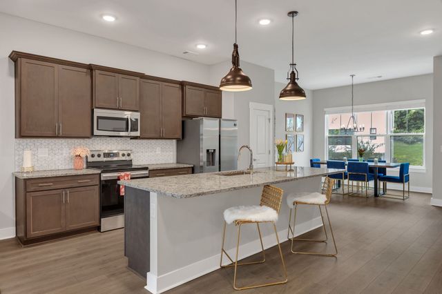 204 Stonecrest Cir, Nashville, TN 37209