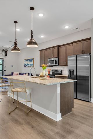 204 Stonecrest Cir, Nashville, TN 37209