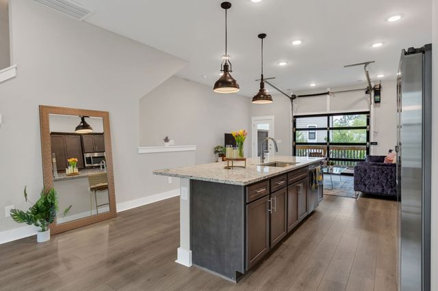 204 Stonecrest Cir, Nashville, TN 37209