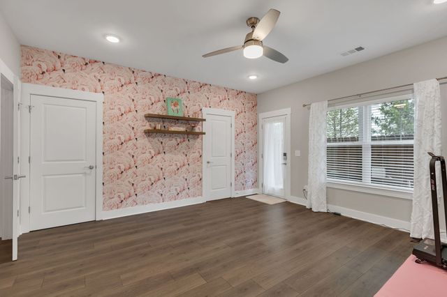 204 Stonecrest Cir, Nashville, TN 37209