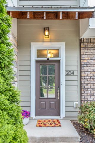 204 Stonecrest Cir, Nashville, TN 37209