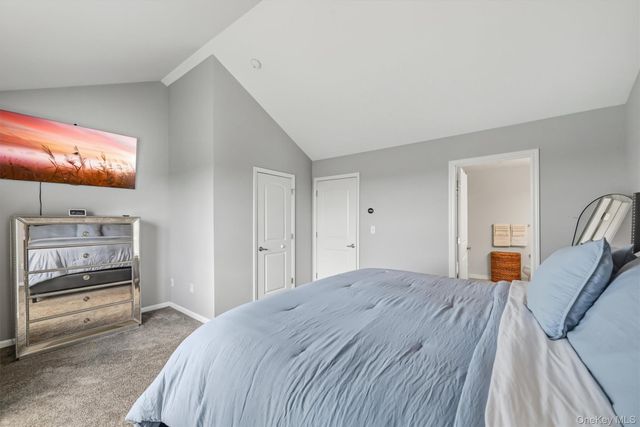 806 Hawthorn Way, New Windsor, NY 12553