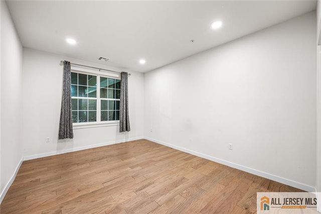 712 Lorhan Drive 7712, Piscataway, NJ 08854