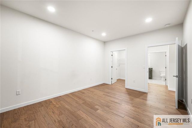 712 Lorhan Drive 7712, Piscataway, NJ 08854