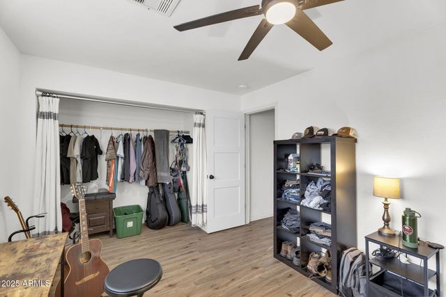 2434 N 37TH Way, Phoenix, AZ 85008