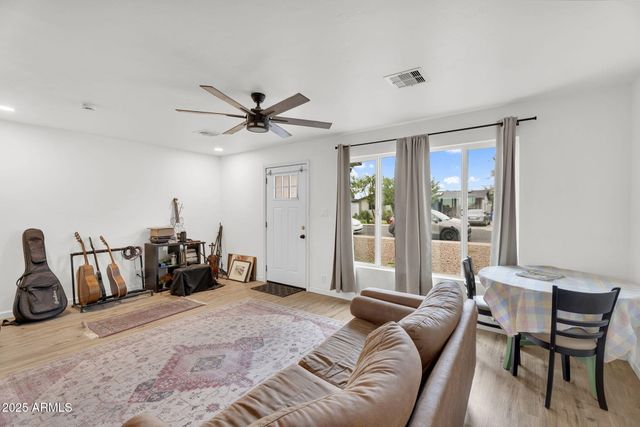 2434 N 37TH Way, Phoenix, AZ 85008