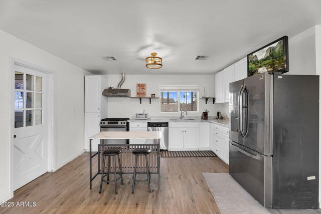 2434 N 37TH Way, Phoenix, AZ 85008