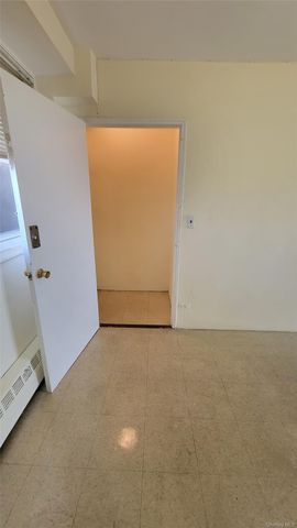 97-07 63rd Road 15B, Rego Park, NY 11374