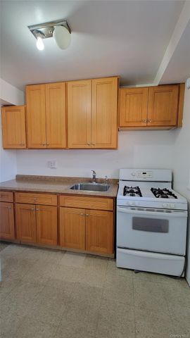97-07 63rd Road 15B, Rego Park, NY 11374