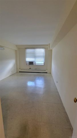 97-07 63rd Road 15B, Rego Park, NY 11374