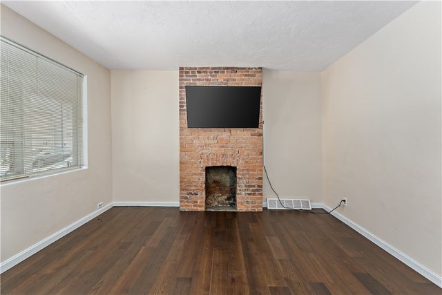 4426 Milgate St, Bloomfield, PA 15224