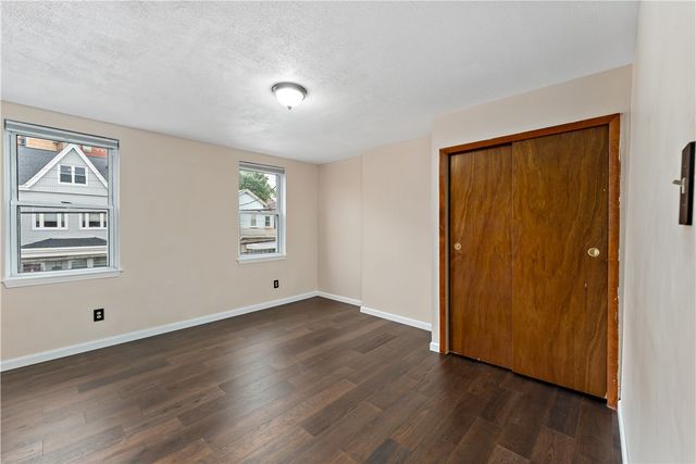4426 Milgate St, Bloomfield, PA 15224
