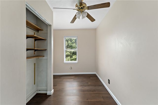 4426 Milgate St, Bloomfield, PA 15224