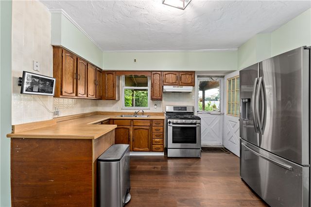 4426 Milgate St, Bloomfield, PA 15224