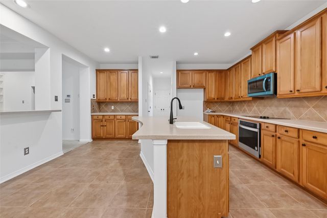 28307 Lauren Cove Lane, Spring, TX 77386