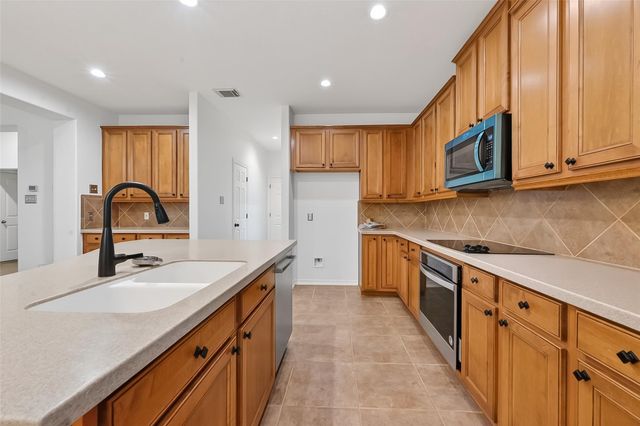 28307 Lauren Cove Lane, Spring, TX 77386