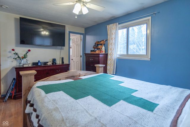 10042 N David Lane, Mooresville, IN 46158