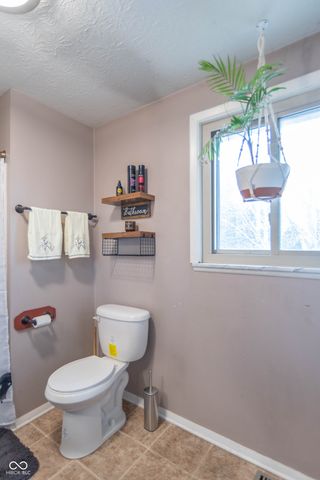 10042 N David Lane, Mooresville, IN 46158