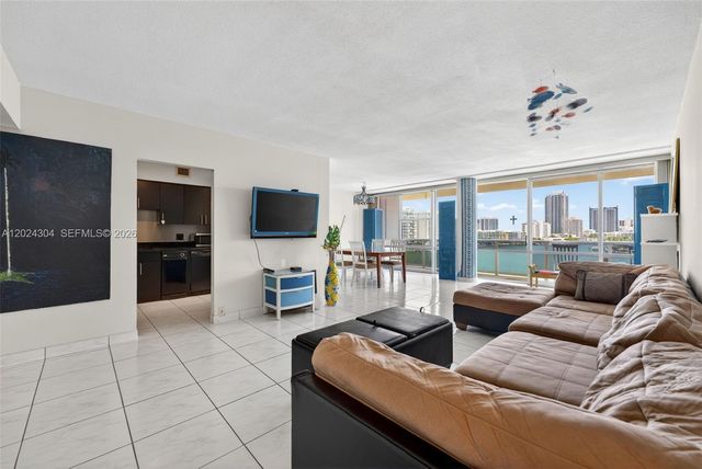 900 Bay Dr 606, Miami Beach, FL 33141