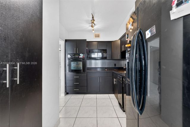900 Bay Dr 606, Miami Beach, FL 33141