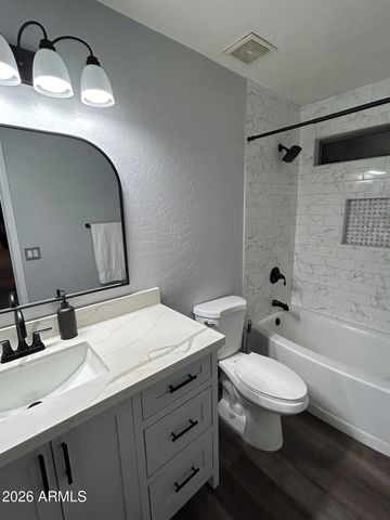 10826 W WILSHIRE Drive, Avondale, AZ 85392