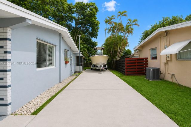 7120 Granada Blvd, Miramar, FL 33023