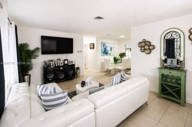 7120 Granada Blvd, Miramar, FL 33023