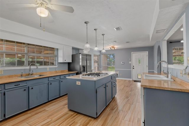 24338 Redbud Avenue, Porter, TX 77365