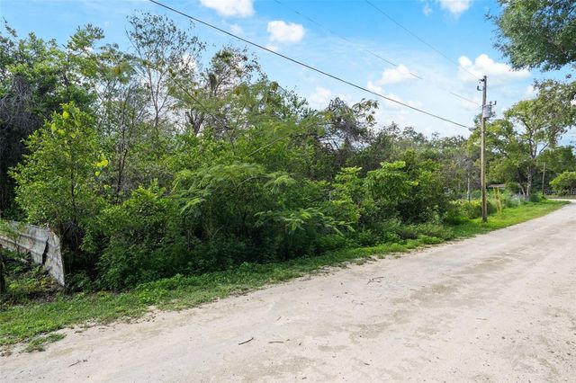 3241 TAFFETA STREET, Dade City, FL 33523