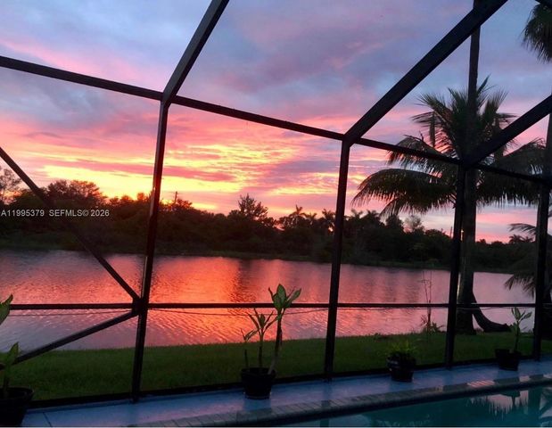 2386 SW 183rd Ter, Miramar, FL 33029