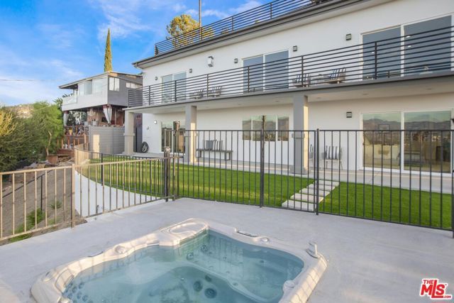 11725 Laurelwood Drive, Studio City (los Angeles), CA 91604