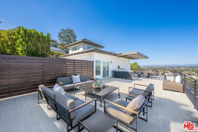 11725 Laurelwood Drive, Studio City (los Angeles), CA 91604