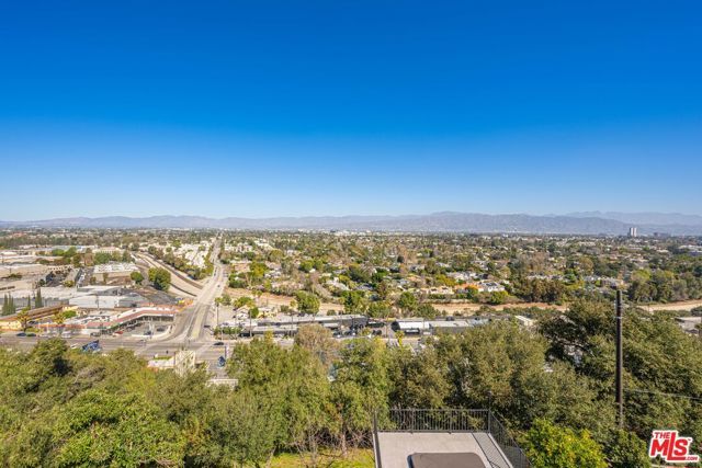 11725 Laurelwood Drive, Studio City (los Angeles), CA 91604