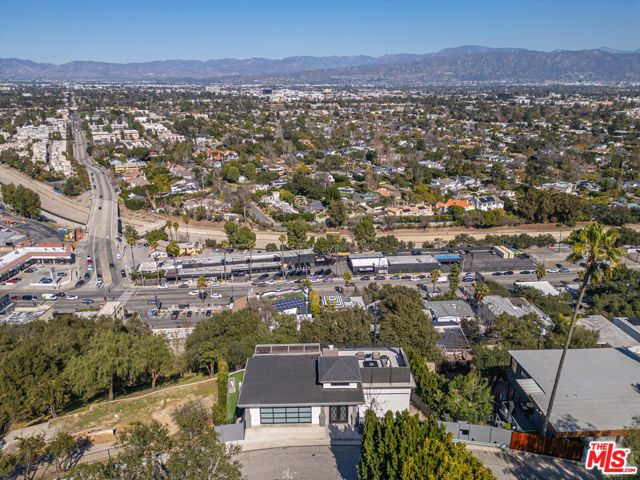 11725 Laurelwood Drive, Studio City (los Angeles), CA 91604