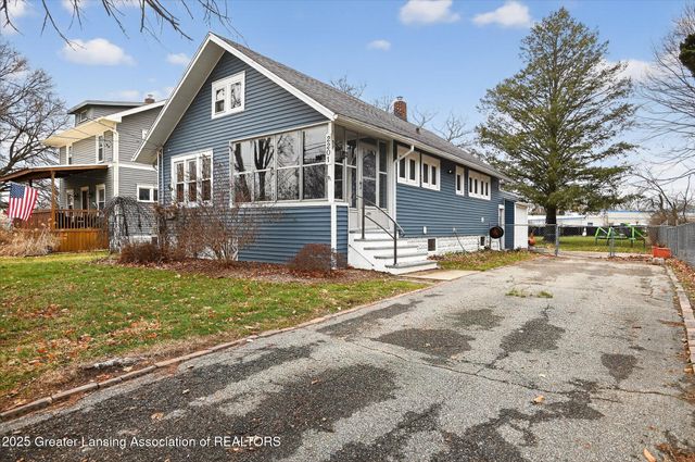 2201 Bertha Street, Holt, MI 48842