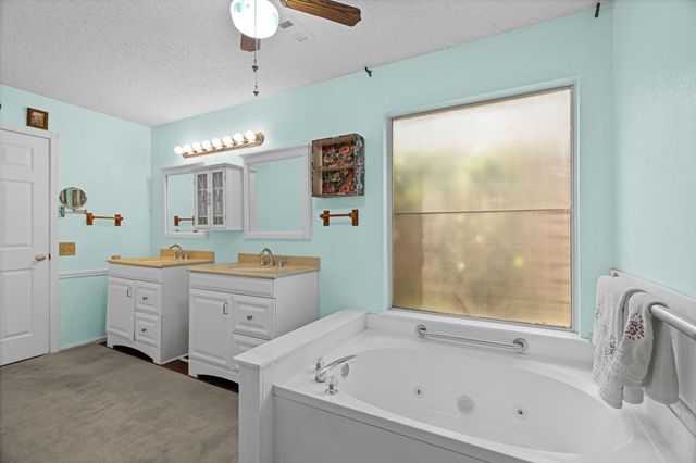 1017 Grand Central Parkway, Saginaw, TX 76131