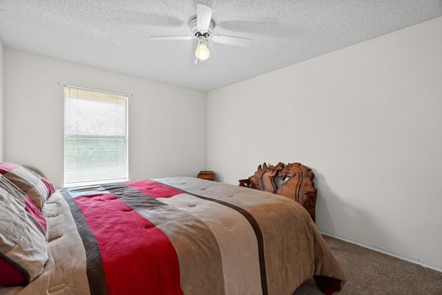 1017 Grand Central Parkway, Saginaw, TX 76131