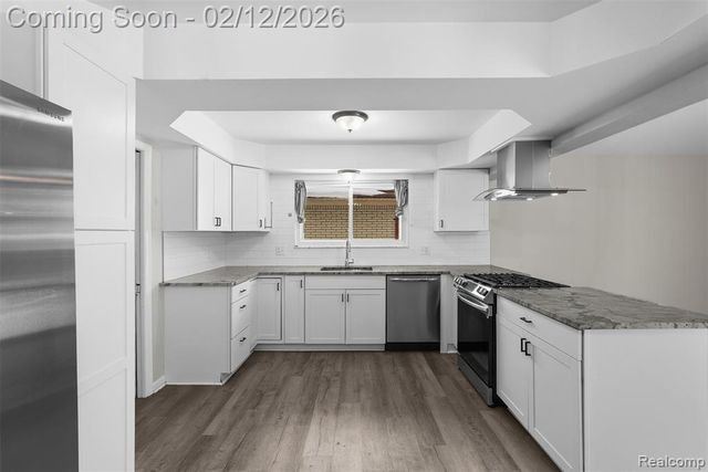 37136 Tricia Drive, Sterling Heights, MI 48310