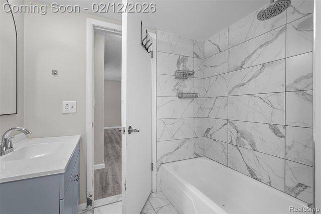 37136 Tricia Drive, Sterling Heights, MI 48310