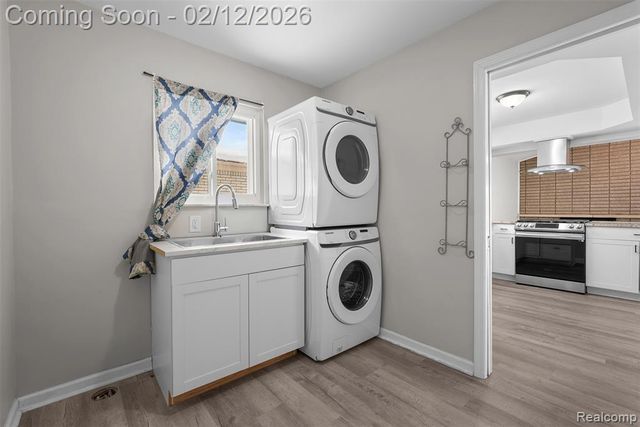 37136 Tricia Drive, Sterling Heights, MI 48310