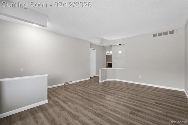 37136 Tricia Drive, Sterling Heights, MI 48310